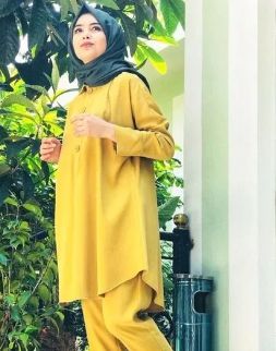Baju Warna Lime Cocok Dengan Jilbab Warna Hijau Tua