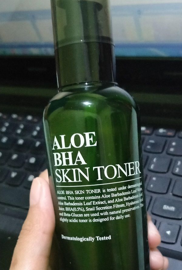 Benton Aloe BHA Skin Toner Produk Eksfoliasi yang ada kandungan salcylic acid
