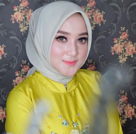 baju warna lime cocok dengan jilbab warna abu abu